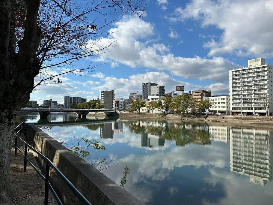 North River 302 Dandelion 新スタジアムの近く Хиросима 0*,  Япония